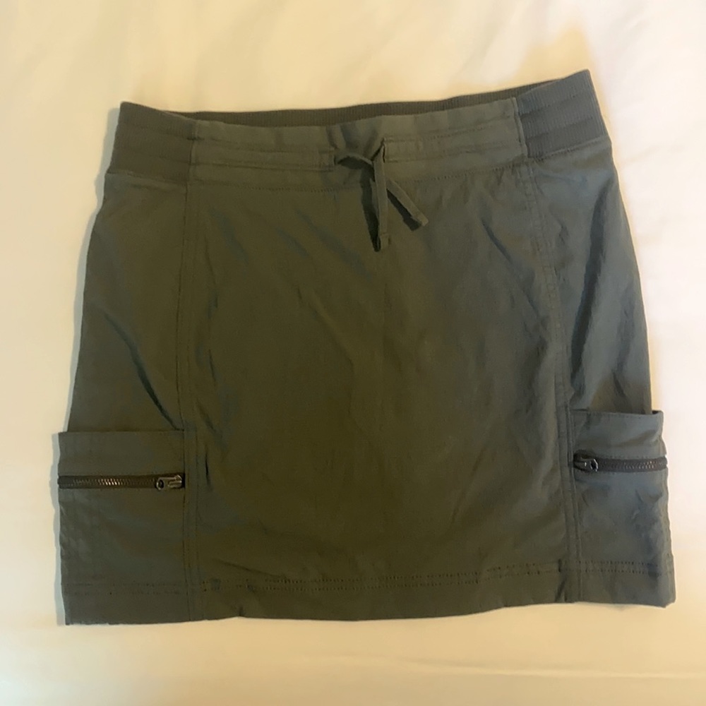 Athleta Cargo Skort